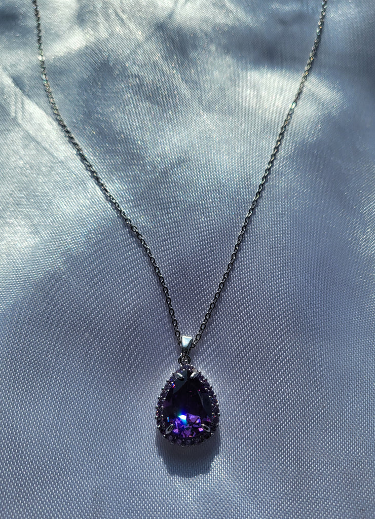 Purple teardrop pendant necklace