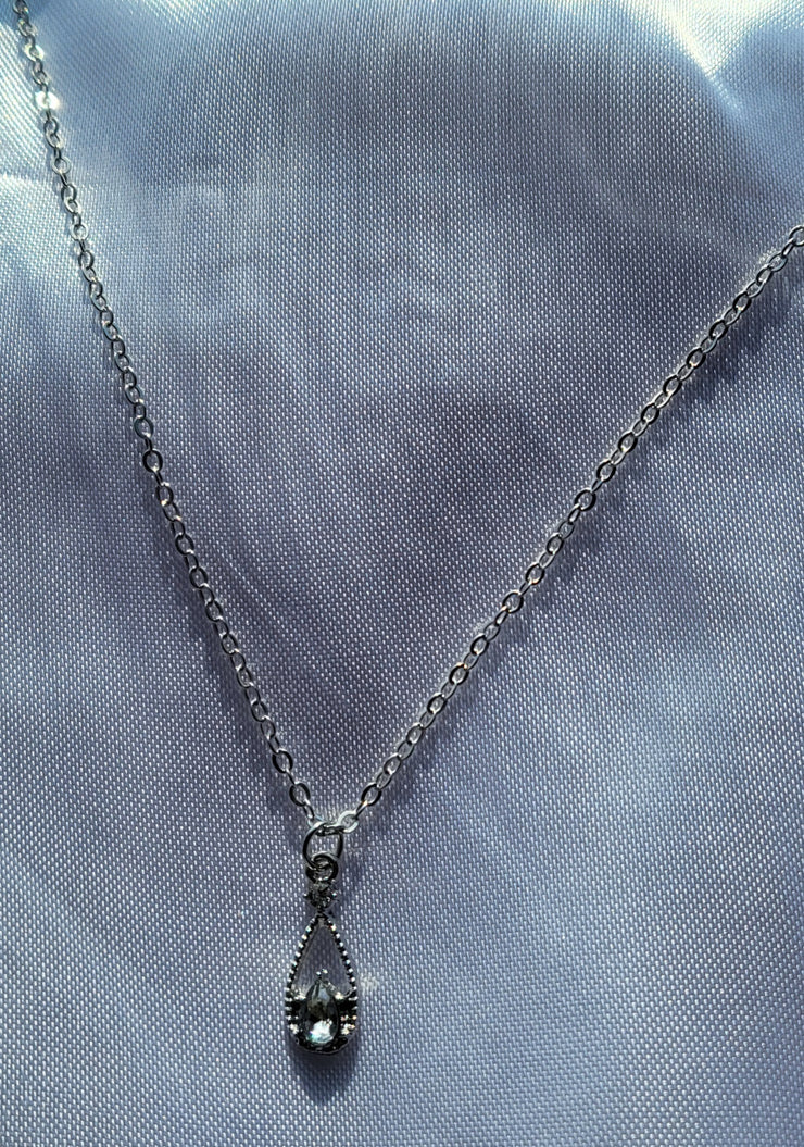 Water drop necklace