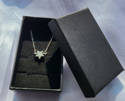 Star pendant necklace