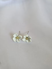 Golden bud flower earrings