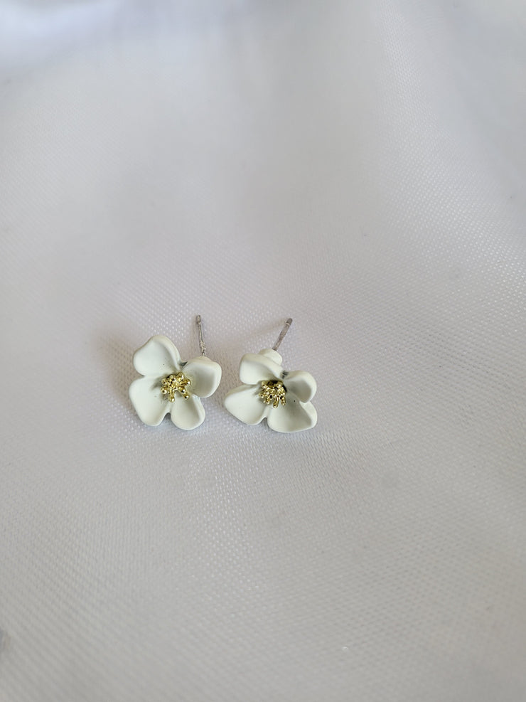 Golden bud flower earrings