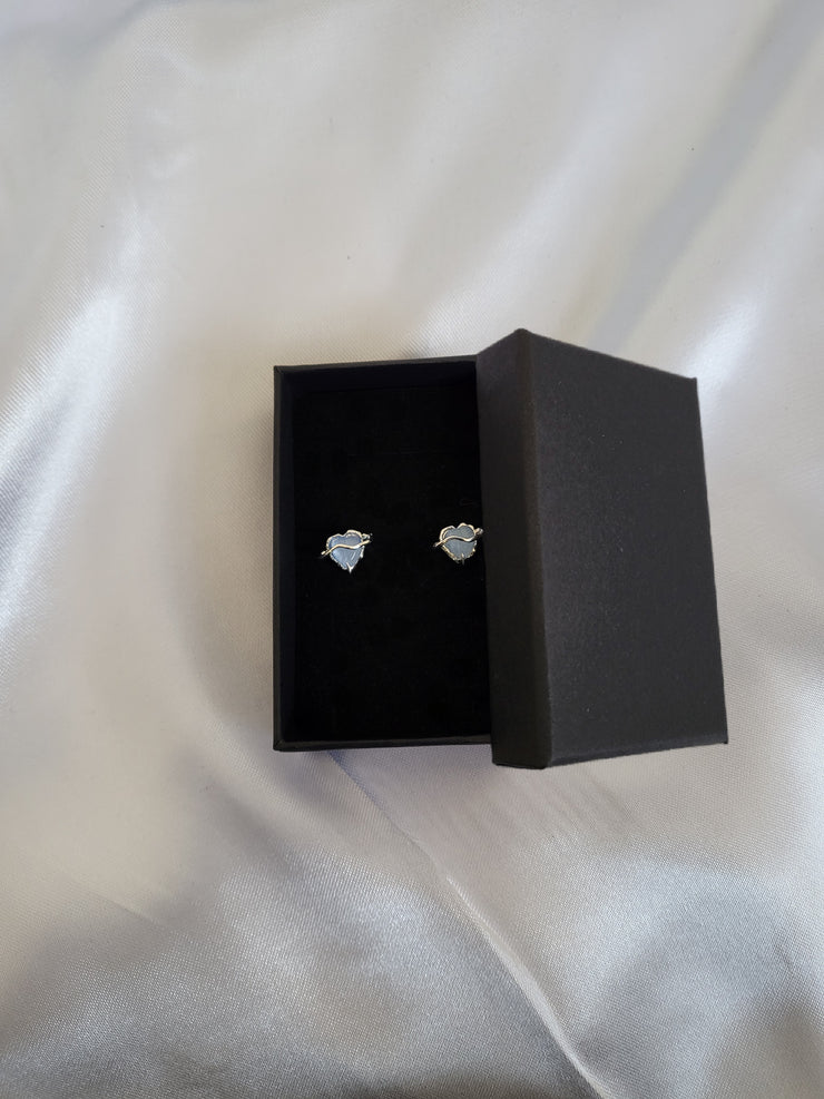 Mini heart planet earrings