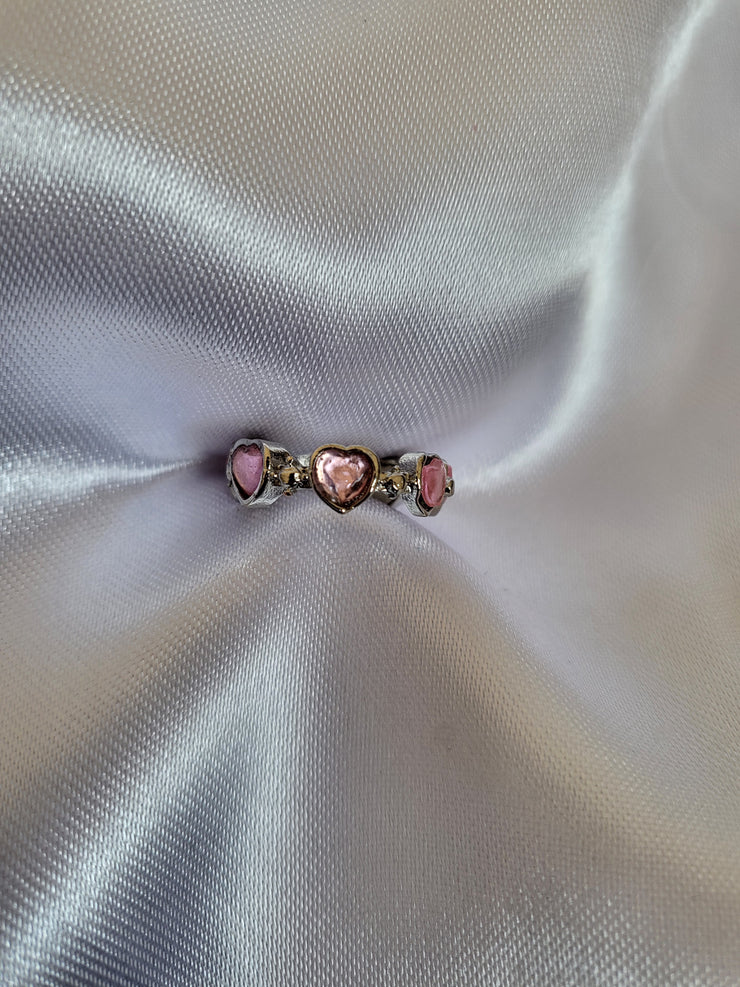 Round heart ring