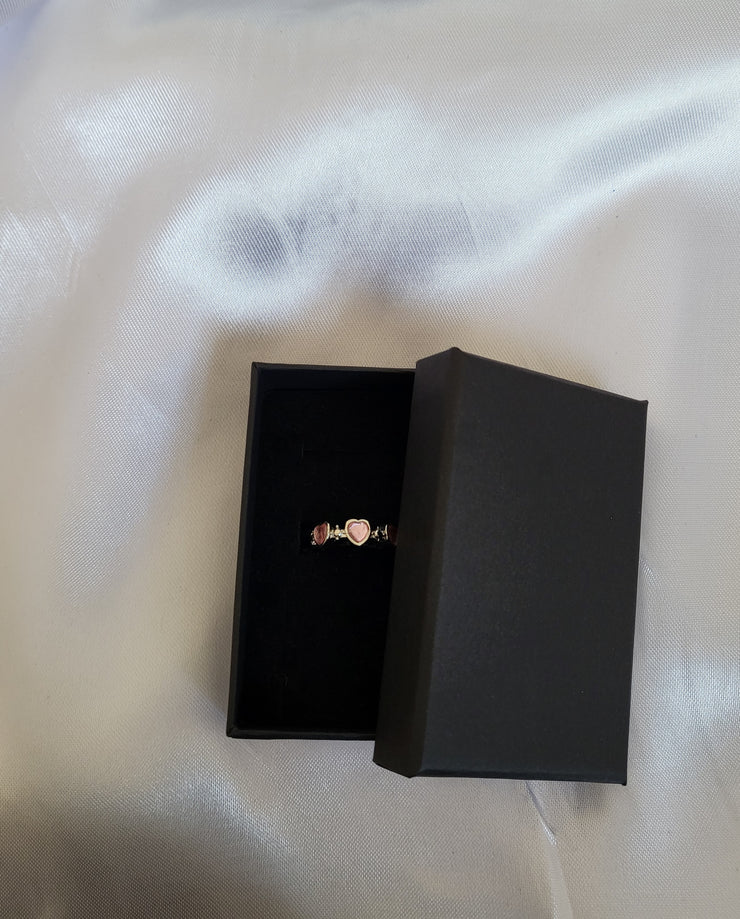 Round heart ring