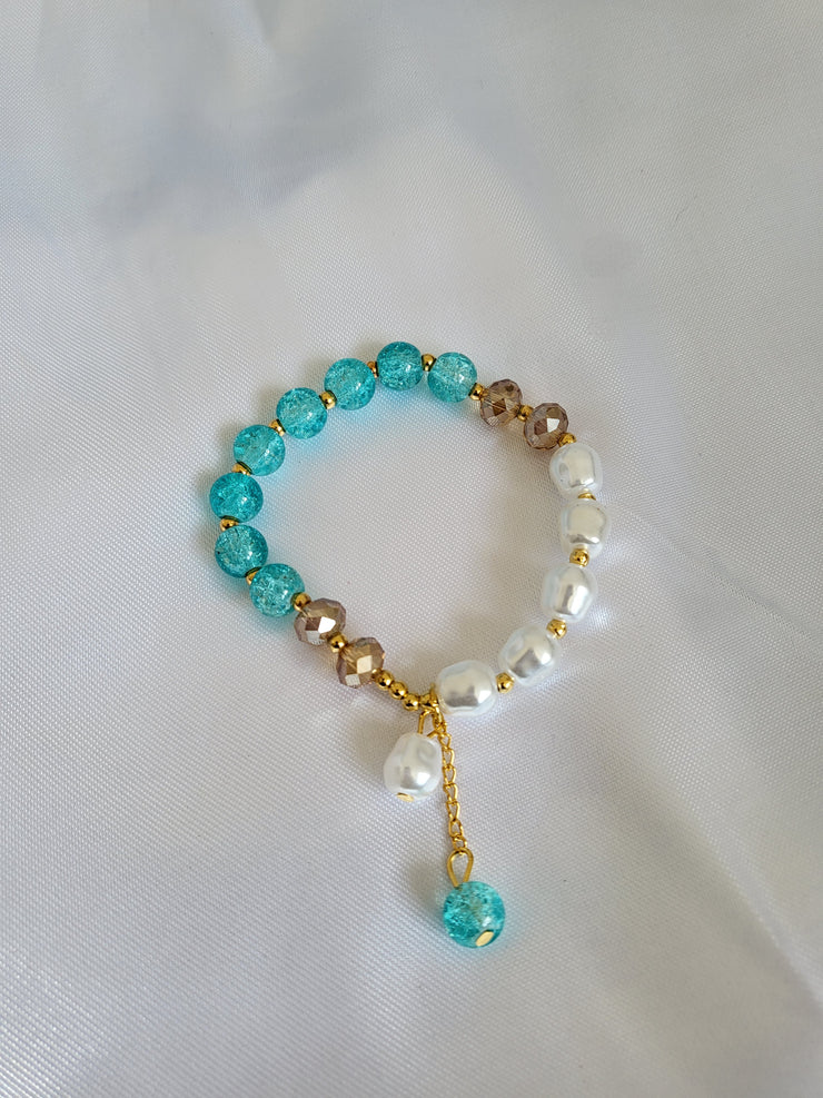 Blue pearl beaded bracelet